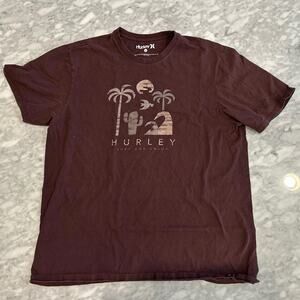 Hurley Men's Maroon Graphic T-Shirt Size Large - Fast Shipping